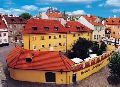 Szálloda Archibald At The Charles Bridge