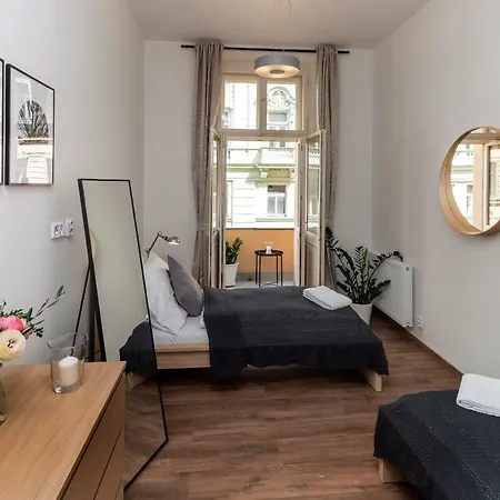 Aparthotel Capital -