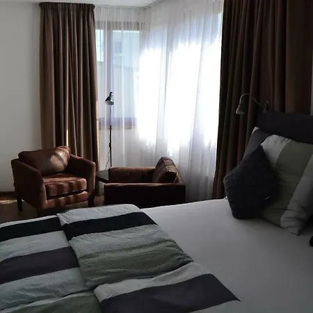 Like Apartment *