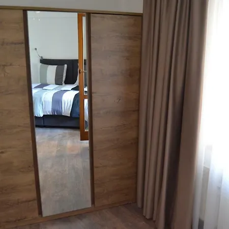 Apartment Like