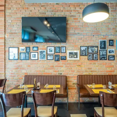Bologna 4* Prague