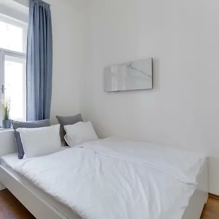 Jt's Benatska Str. Apartment