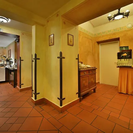 Hotel Ea Jeleni Dvur Castle 3*