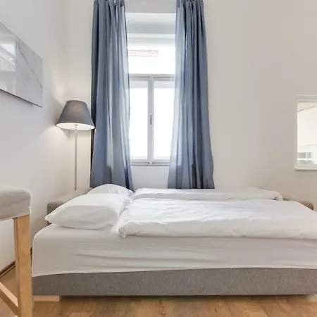 Apartment Jt's Benatska Str. Prague