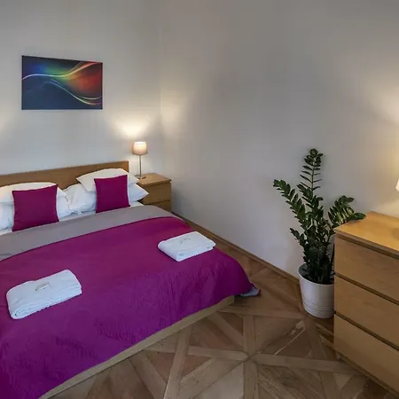 Capital - Aparthotel 4*