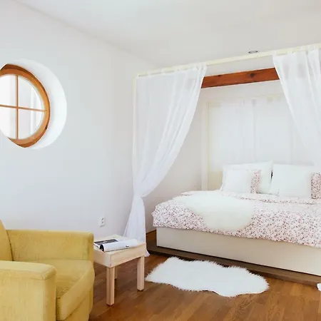 Apartment Golden Buddha Prague