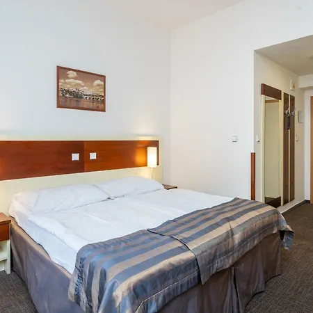 Gloria Hotel 4*