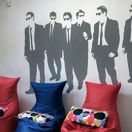 One Míru Hostel