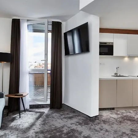 Hotel Orea Pyramida 4*