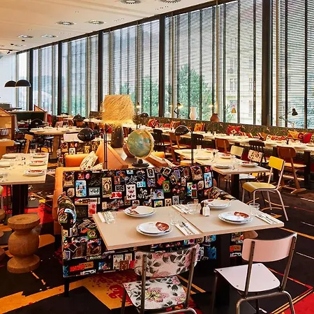 Hotel Mama Shelter 4*