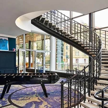 Mama Shelter Hotel