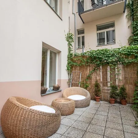 Quiet In The Center With Own Terrace Apartment *