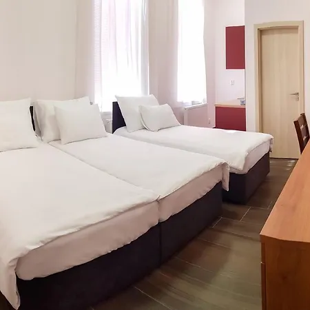 De Luna 3* Praha