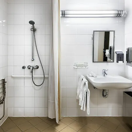 Courtyard By Marriott 4*