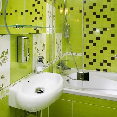 Apartment Colours - Your 7 Colour Experience In Centre Of *