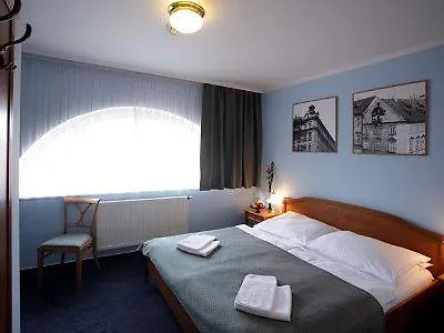 Anna Prague