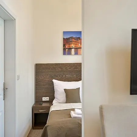 Venezia 3* Prague