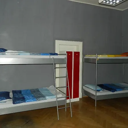 Hostal St Nicholas