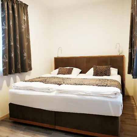 Aparthotel Karlova - Mostecka 10 St Depandance