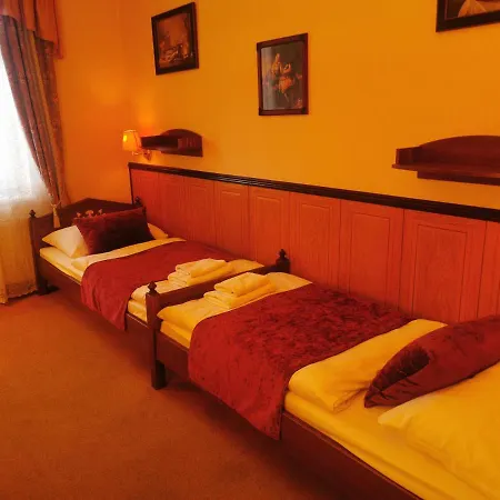 River Star Hotel