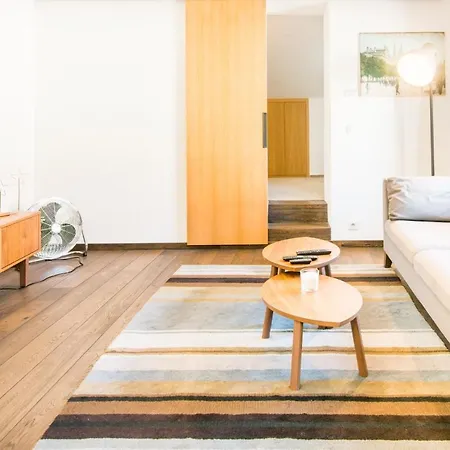 בית נופש Modern In A Picturesque 15th-century Building *