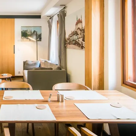 בית נופש Modern In A Picturesque 15th-century Building