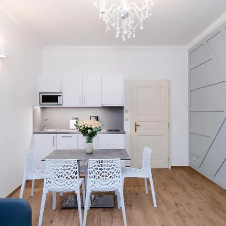 Apartmanhotel Eight Secrets Boutique By Dwellfort 4*