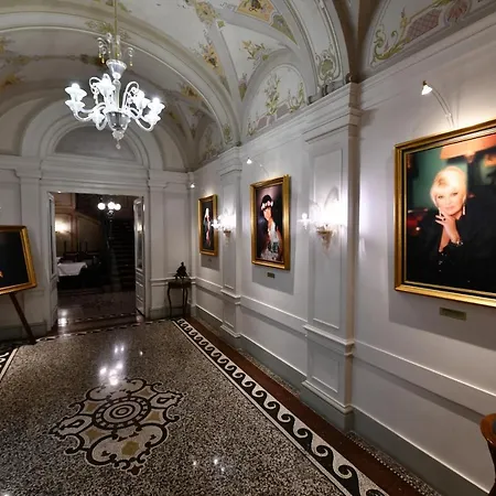 Le Palais Art Hotel