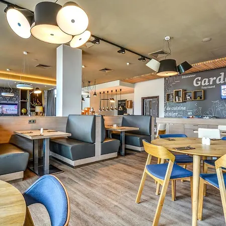 מלון Airport By Ihg