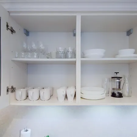 Modern Charvatova Apartment *