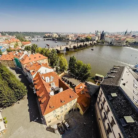 Archibald At The Charles Bridge Szálloda 4*