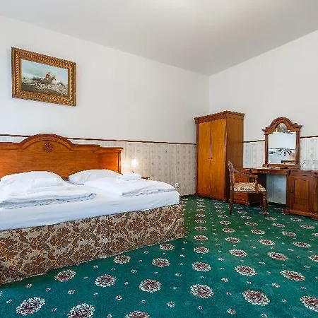 Klarinn Castle Szálloda 4*