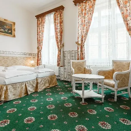 Klarinn Castle Szálloda