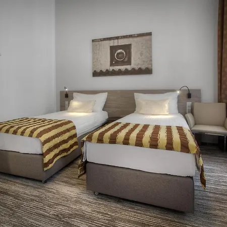 Hotel Pav 3*