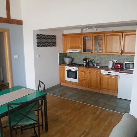 Beautiful In The City Center Apartment *