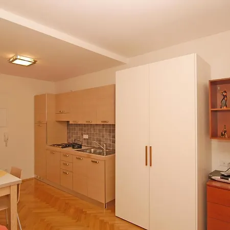 Aparthotel La Familia
