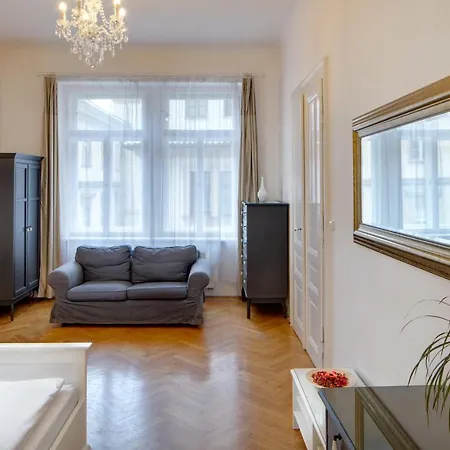 Karlova 24 - Old Town Apartment *