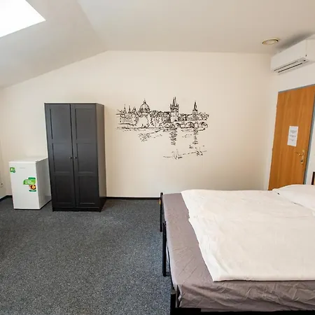 Mai Bohemia Hostel And Apartment Prague