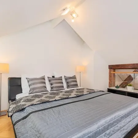 Old Town Square Premium Residence Aparthotel 4*