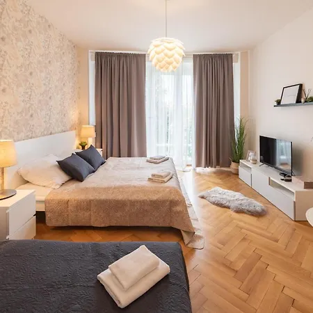 Luxury In Prime Location Apartment Prague