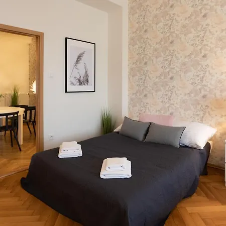 Luxury In Prime Location Prague