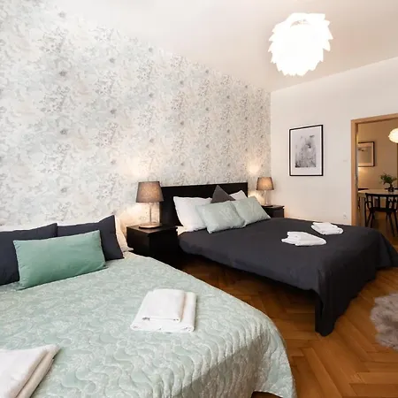 Luxury In Prime Location Appartamento *