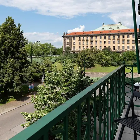 Apartment Luxury In Prime Location *