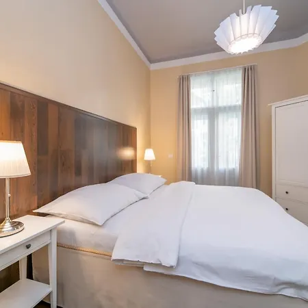 Prague Holiday Apartments Aparthotel 4*