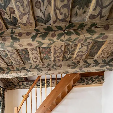 Bijou De Praag