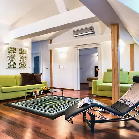 Karolina Apartment *