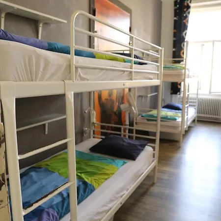 Hostel Onefam Home *