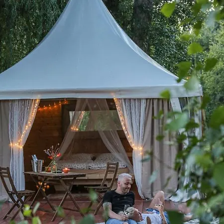 Pokojczech Pagoda Luxury tent Prague