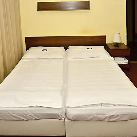 Ea Jasmín 3* Praha