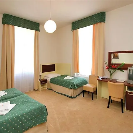 Atos Szálloda 3*